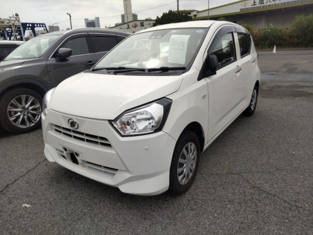 7172 Daihatsu Mira e s LA350S 2018 г. (LUM Kobe Nyusatsu)